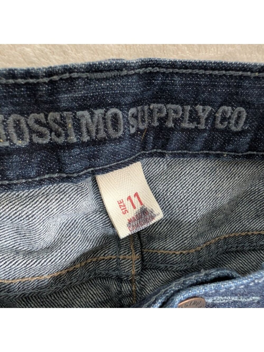 Mossimo Supply Co Womens Size 11 Dark Wash Denim Shorts With Cuffed Hem - Picture 3 of 8